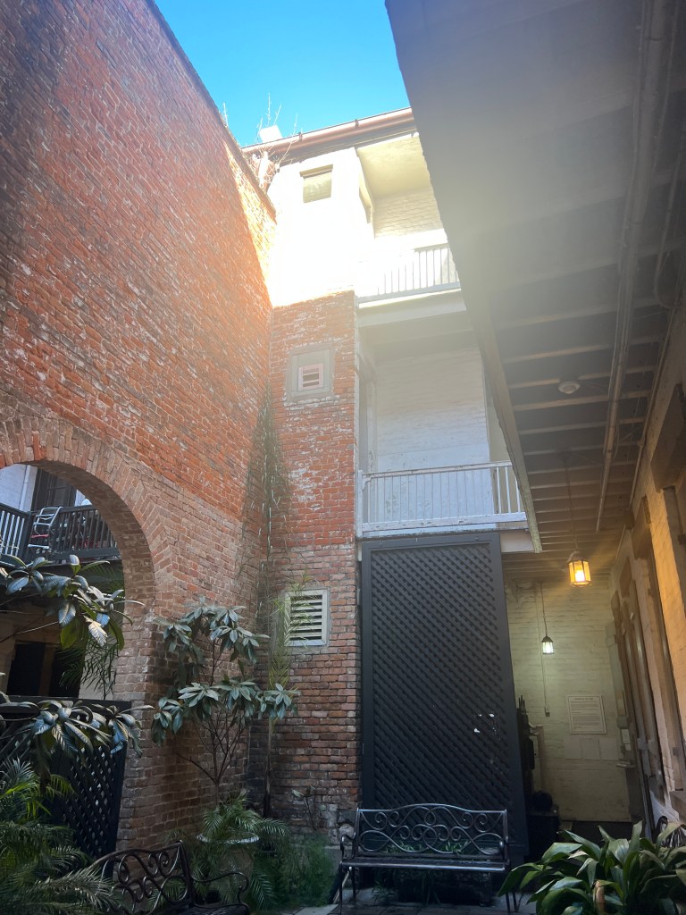 courtyard of 1850 house New Orleans